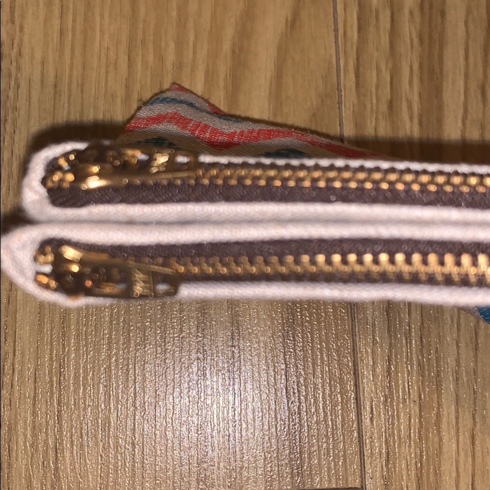 Pouch - Picture 3 of 3